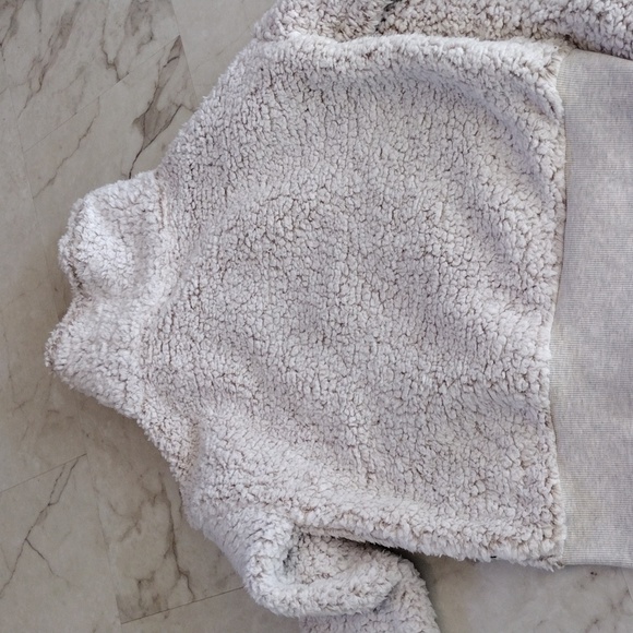 Eddie Bauer Sherpa jacket . - Picture 7 of 8